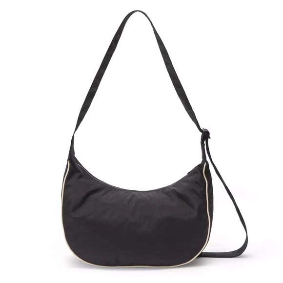 BAGGU Mickey Mouse Medium Nylon Crescent Bag Disney Store Exclusive NWT - Picture 2 of 6